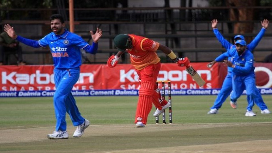 जिम्बाब्वे के खिलाफ दूसरे टी-20 मैच में 10 विकेट से बड़ी जीत हासिल कर टीम इंडिया ने टी20 क्रिकेट में सबसे बड़ी जीत का रिकॉर्ड अपने नाम कर लिया है.