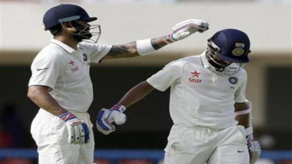 RECORD: सहवाग से आगे निकल 'लिटिल मास्टर' से पीछे रह गए विराट