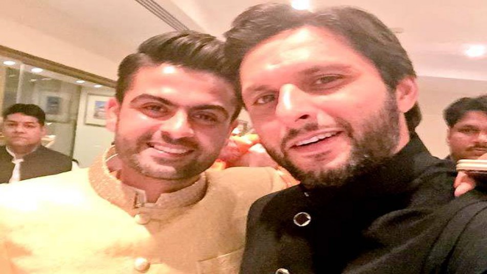 पाकिस्तान क्रिकेट टीम के विराट कोहली कहे जाने वाले विस्फोटक बल्लेबाज अहमद शहजाद की पिछले साल सितंबर में पाकिस्तान के एक होटल में शादी हुई थी. 