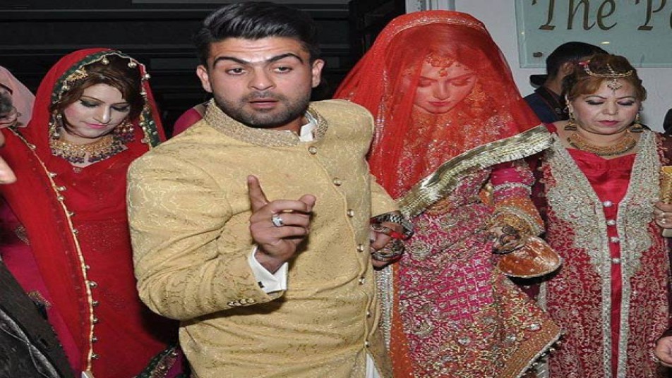 आपको बता दें की शहजाद का निकाह उनके गुस्से की वजह से भी काफी सुर्खियों रहा था बताया जाता है कि जब अहमद शाहिद आफरीदी के साथ मैरिज हॉल में घुसे, तो वहां मीडियाकर्मियों को देखकर उनका मूड खराब हो गया और वो उन पर भड़क गए.
