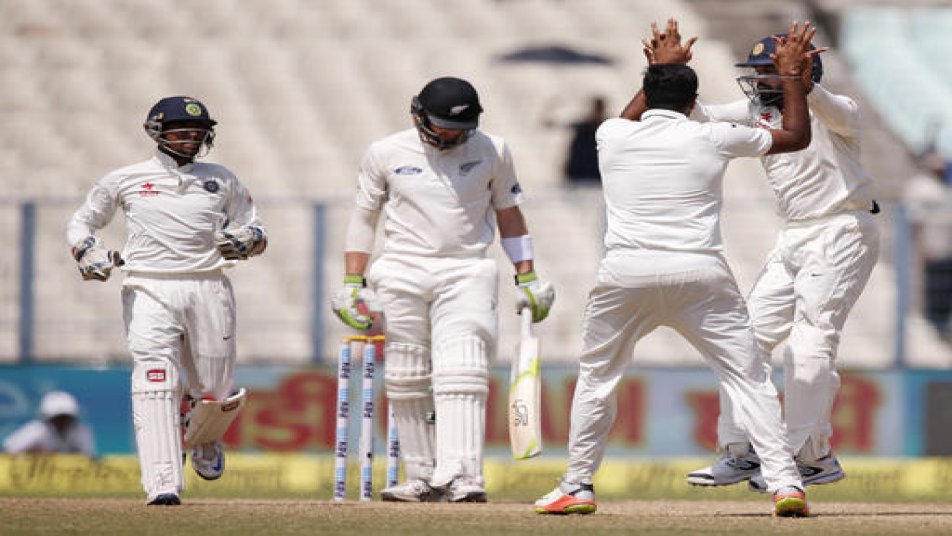 INDvsNZ: दूसरे टेस्ट में गेंदबाजों के नाम दर्ज हुआ अनोखा रिकॉर्ड