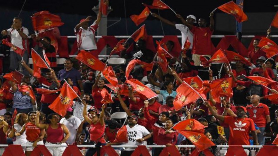 फटाफट क्रिकेट के दौर में क्रिकेट प्रेमियों के लिए दूनिया भर में अलग- अलग लीग के मैच देखने को मिलते रहते हैं. अभी हाल ही में भारत में आईपीएल टी-20 टूर्नामेंट खत्म हूआ और अब वैसा ही जलवा इन दिनों सीपीएल में देखने को मिल रहा है.
