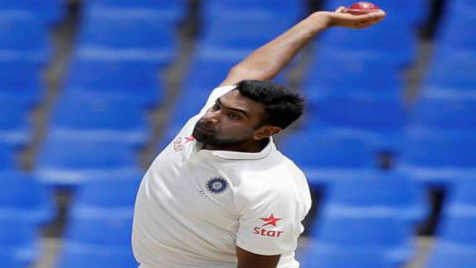 जी हां आर अश्विन वर्ल्ड क्रिकेट में एक टेस्ट में शतक और 7 विकेट लेने वाले दुनिया के मात्र तीसरे खिलाड़ी बन गए हैं.