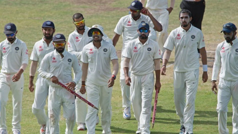 भारतीय क्रिकेट टीम ने अपने स्टार स्पिन गेंदबाज रविचंद्रन अश्विन (83-7) की बेहतरीन फिरकी की मदद से सर विवियन रिचर्डस स्टेडियम में खेले गए पहले टेस्ट मैच में रविवार को वेस्टइंडीज को एक पारी और 92 रनों से हरा दिया.