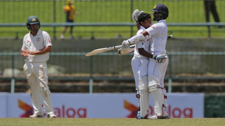 मेंडिस की नाबाद 169 रन की पारी श्रीलंकाई बल्लेबाज द्वारा ऑस्ट्रेलिया के खिलाफ अपने होम ग्राउं पर खेले गई सबसे बड़ी पारी है. इससे पहले 137 रन की पारी असंका गुरुसिंघे ने 1992 में कोलंबो में खेली थी. अपनी पारी में 23 रन और जोड़ते ही मेंडिस किसी भी ग्राउंड पर ऑस्ट्रेलिया के खिलाफ सबसे अधिक रन बनाने वाले श्रीलंकाई बल्लेबाज बन जाएंगे. ऑस्ट्रेलिया के खिलाफ एक पारी में सबसे अधिक रन कुमार संगाकारा ने बनाया था. सांगा ने ऑस्ट्रेलिया में 192 रन की पारी खेली थी.
