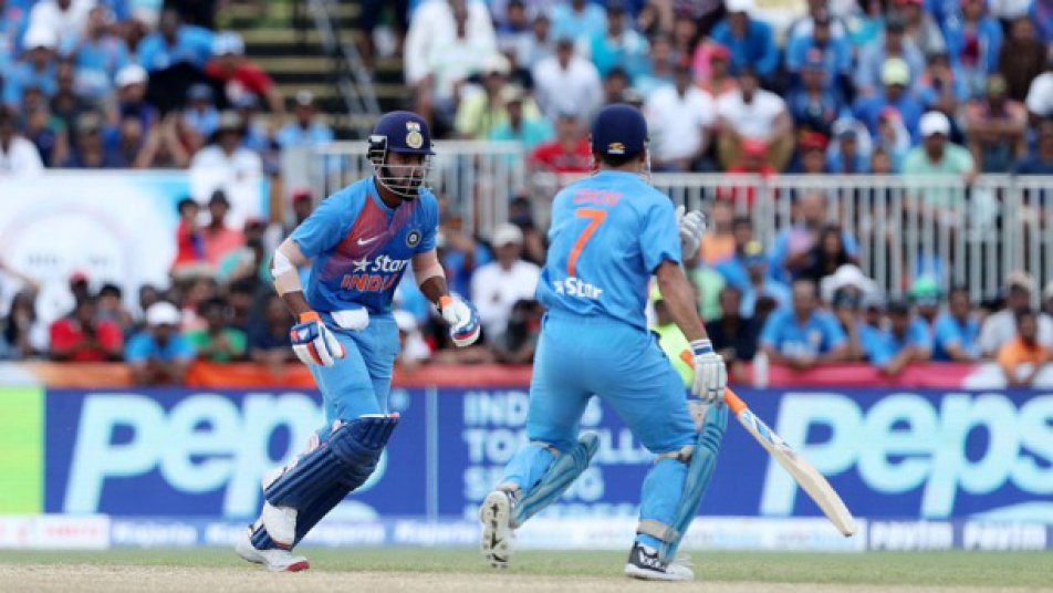 489 रनों वाले विशाल टी20 स्कोरिंग मुकाबले में भारतीय टीम को 1 रन से करारी शकस्त का सामना करना पड़ा. लेकिन इस मुकाबले में दोनों टीमों ने दमदार खेल का अभिनय किया.