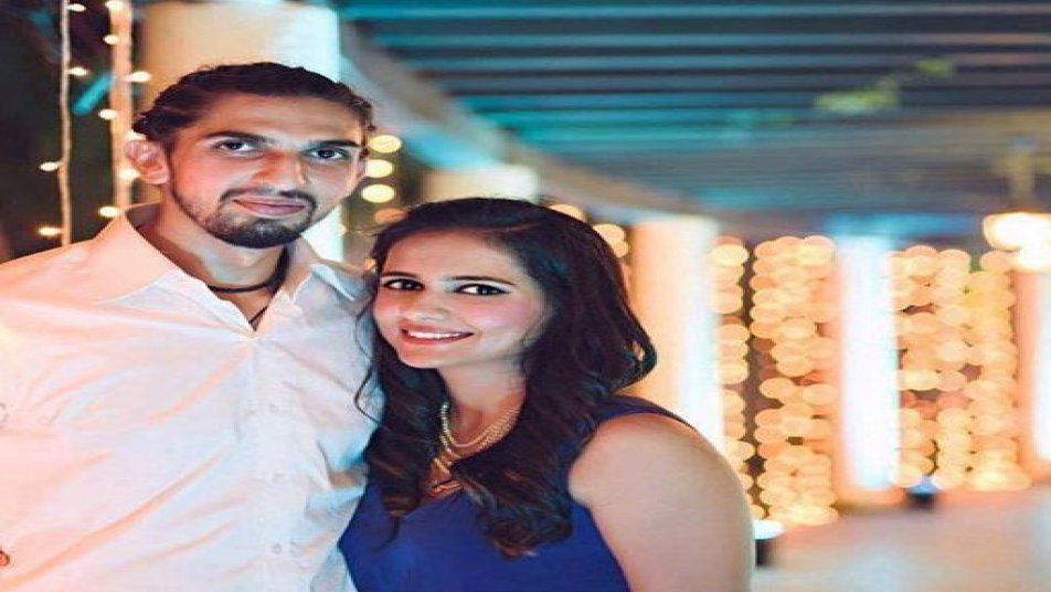 जी हां इसी साल स्टार बॉस्केट बॉल प्लेयर प्रतिमा के साथ 19 जून को सगाई के बंधन में बंधे तेज़ गेंदबाज़ इशांत शर्मा अगले महीने शादी के बंधन में बंध जाएंगे.