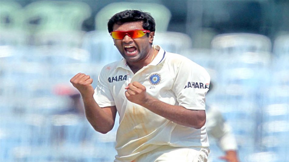 साल 2012/13 में अश्विन ने सबसे पहले ऑस्ट्रेलिया के खिलाफ सीरीज़ में 29 विकेट अपने नाम किए.