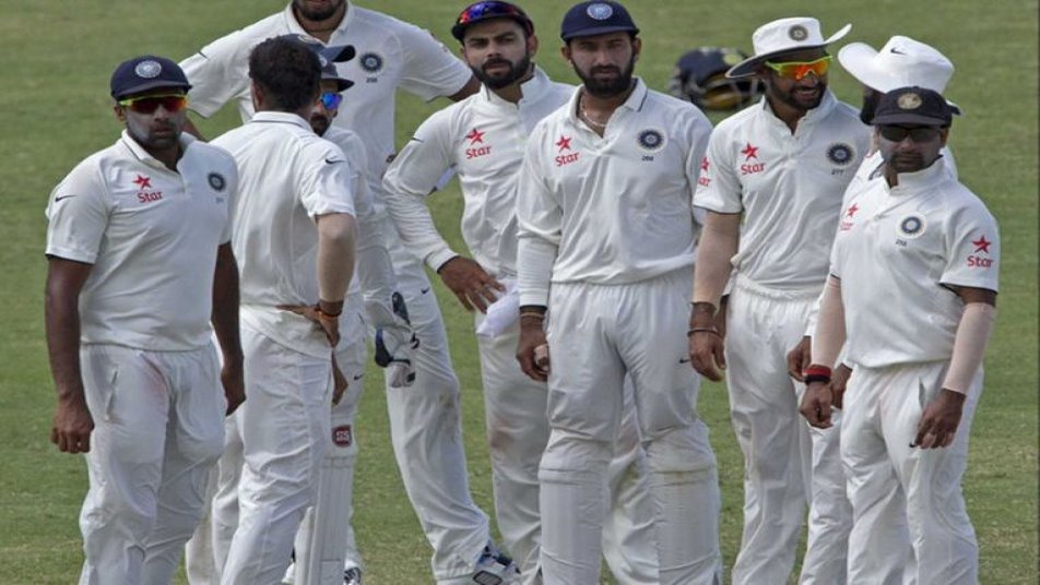 साउथ अफ्रीका के बाद हाल में न्यूज़ीलैंड के बल्लेबाज़ों को भी अश्विन ने अपनी फिरकी पर नचाया. इसी सीरीज़ में अश्विन ने अपने नाम 27 विकेट किए. 