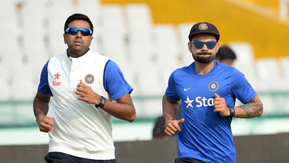 
अश्विन के इस बेमिसाल प्रदर्शन से यही उम्मीद है कि एक बार फिर इंग्लैंड के खिलाफ भी अश्विन की गेंद का जादू चलेगा और टीम इंडिया जीत के मुहाने पर आ सकती है.