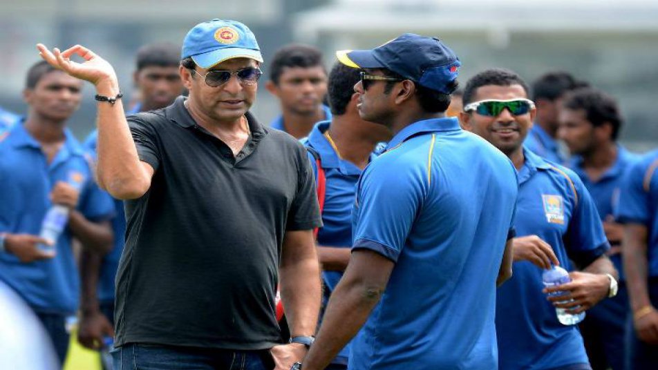 पाकिस्तान के दिग्गज गेंदबाज़ के खिलाफ गिरफ्तारी वारंट जारी