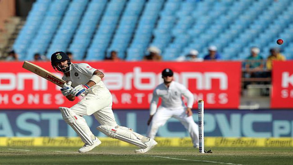 दिन के अंतिम के ओवरों में भारत ने चार गेंद पर 2 विकेट गंवाए. अंत में भारत का स्कोर रहा 319 पर 4