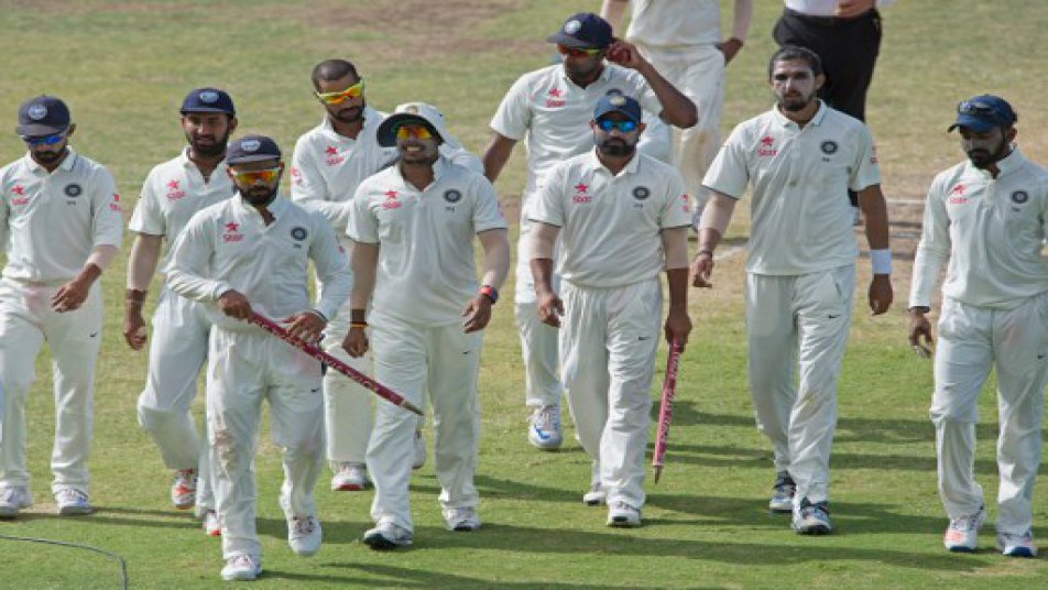 दूसरी तरफ पाक टीम के कप्तान मिसबाह उल हक चाहेंगे कि भारत के खिलाफ टेस्ट सीरीज में क्लीनस्वीप का सामना करने वाली कीवी टीम के गिरे हुए मनोबल का फायदा उठाए. 