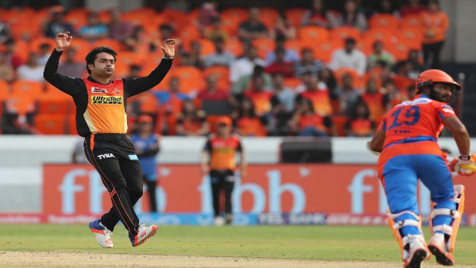 राशिद खान ने बनाया वो RECORD जो आईपीएल इतिहास में कोई गेंदबाज़ नहीं कर सका