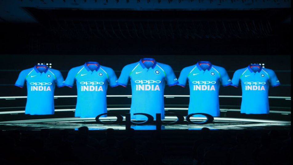 चैम्पियंस ट्रॉफी से पहले भारतीय क्रिकेट टीम को मिली नई जर्सी, देखें तस्वीरें