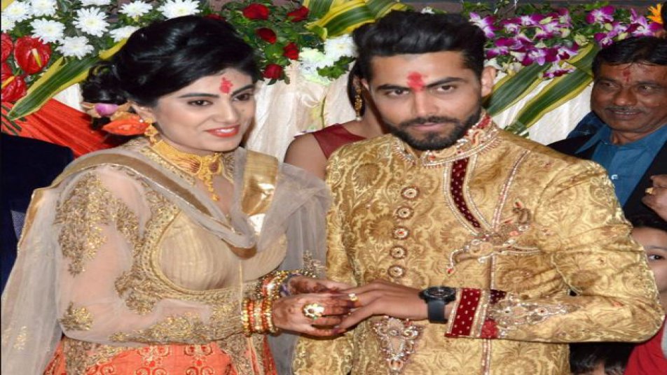 टीम इंडिया के ऑलराउंडर रवींद्र जडेजा बने पिता, पत्नी ने बेटी को दिया जन्म