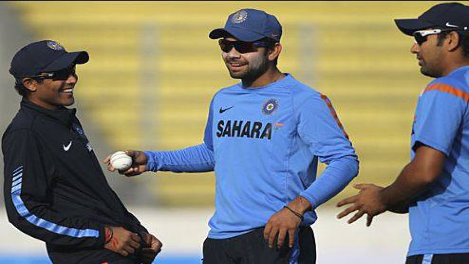 आपको जानकर हैरानी होगी कि जडेजा उन खिलाड़ियों में शामिल है जो एक नहीं बल्कि दो बार अंडर-19 वर्ल्डकप का हिस्सा रहे हैं. पहली बार साल 2006 में और दूसरी बार विराट कोहली की कप्तानी में साल 2008 में भी टीम का हिस्सा थे.