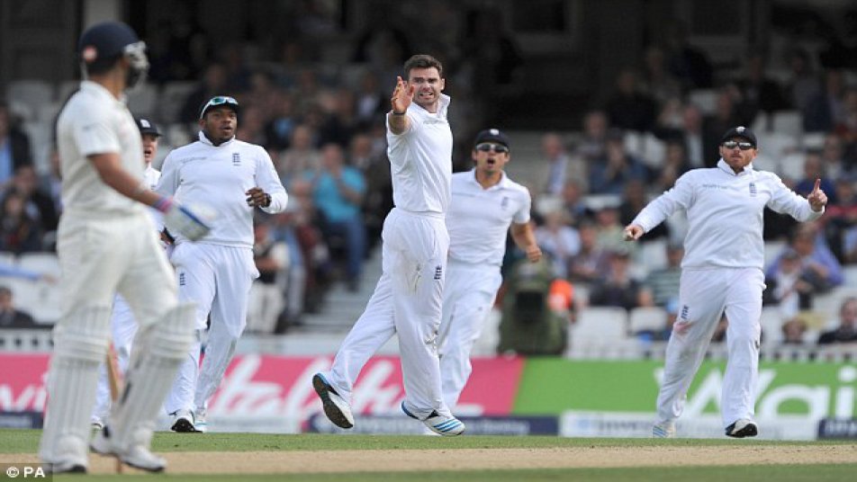 इस मुकाबले में एक विवाद भी खड़ा हो गया जब इंग्लैंड के तेज़ गेंदबाज़ जेम्स एंडरसन ने यह कहकर विवाद को जन्म दे दिया था कि 'कोहली ने अधिकतर रन भारतीय परिस्थितियों में बनाये हैं और उनके अनुसार इससे उनकी कमजोरियां खुलकर सामने नहीं आ रही हैं.'