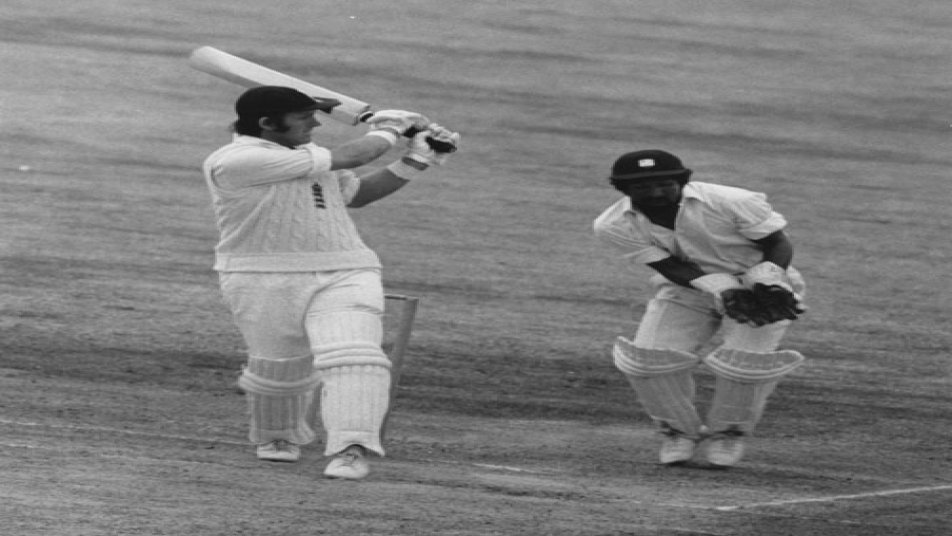 साल 1975 में डेनिस एमिस ने 22 पारियों में 5 शतक और 3 अर्द्धशतक के साथ 1379 रन जोड़े थे.

(फोटो क्रेडिट: ईएसपीएनक्रिकइंफो)