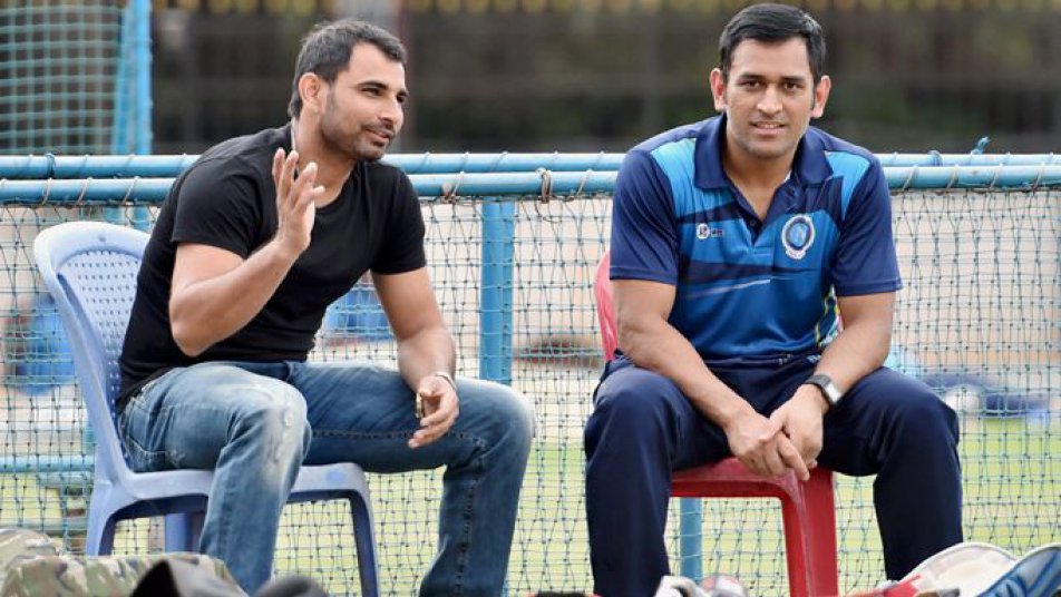 इंग्लैंड के खिलाफ टेस्ट सीरीज में शानदार प्रर्दशन करने वाले टीम इंडिया के स्टार तेज गेंदबाज मोहम्मद शमी वनडे कप्तान महेंद्र सिंह धोनी के साथ अपने रिश्ते को लेकर बड़ी बात कही है. 