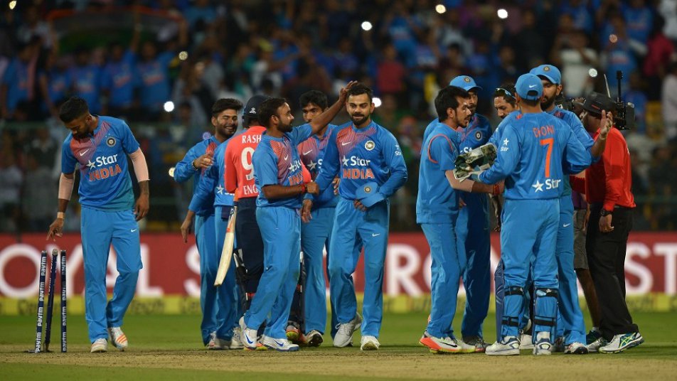 भारत और इंग्लैंड सीरीज़ के बाद अब टीम इंडिया का अगला पड़ाव है बांग्लादेश के खिलाफ खेला जाने वाला एकमात्र टेस्ट और उसके बाद ऑस्ट्रेलिया के खिलाफ 4 मैचों की बड़ी सीरीज़ लेकिन इससे पहले एक नज़र भारत और इंग्लैंड के बीच खेली गई टी20 सीरीज़ के आखिरी मुकाबले में बने बड़े और दिलचस्प रिकॉर्ड पर.