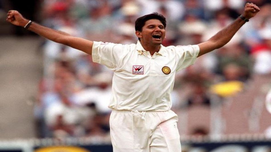 उस मुकाबले में श्रीनाथ ने 2, वेंकटेश प्रसाद ने 1 जबकि अबय ने 2 विकेट चटकाए थे.
