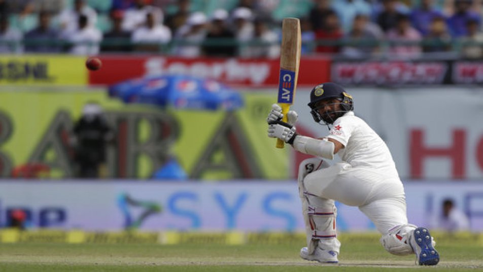 भारतीय टीम ने हिमाचल प्रदेश क्रिकेट संघ (एचपीसीए) स्टेडियम में खेले गए चौथे और अंतिम टेस्ट मैच में चौथे दिन मंगलवार को आस्ट्रेलिया को आठ विकेट से हराकर बॉर्डर-गावस्कर ट्रॉफी जीत ली है. आस्ट्रेलिया के खिलाफ संघर्षपूर्ण रही चार टेस्ट मैचों की इस श्रृंखला पर मेजबान टीम ने 2-1 से अपना कब्जा जमााया. इस श्रृंखला का तीसरा टेस्ट मैच दोनों टीमों के बीच ड्रॉ हुआ था.