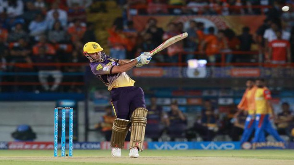 RECORD: आईपीएल इतिहास में कभी नहीं लगे इतने छक्के!