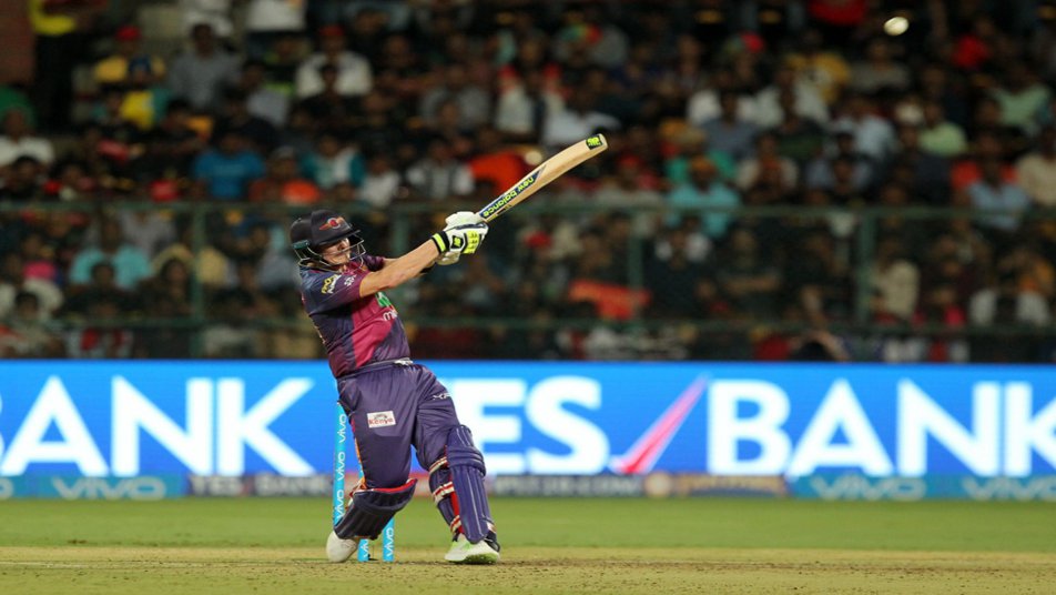 पुणे सुपरजॉइंट्स और रॉयल चैलेंजर्स बेंगलोर के बीच कल खेले गए मुकाबले में पुणे के कप्तान स्टीव स्मिथ को आरसीबी पर अहम जीत हासिल करने में सफलता मिली.
फोटो क्रेडिट:(BCCI,IPL)