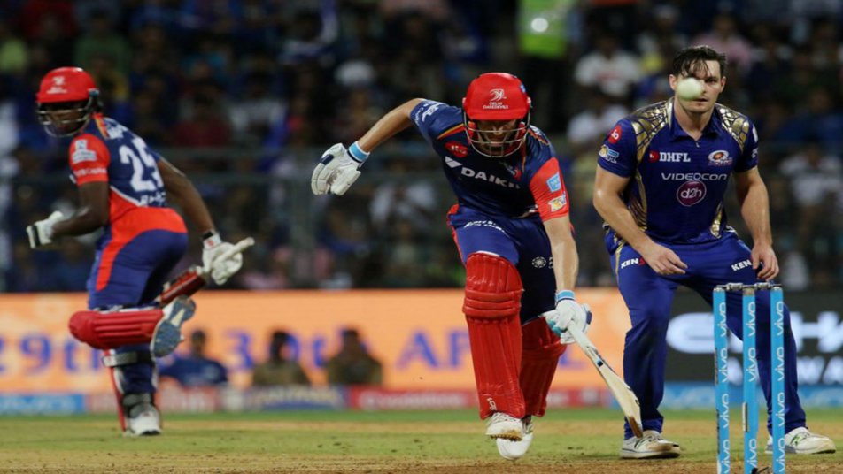 दिल्ली के टॉप ऑर्डर बल्लेबाजों के फ्लॉप होने के बाद ऑलाराउंडर क्रिस मॉरिश और कगिसो रबादा ने मिलकर टीम को शर्मनाक हार से बचाया.
फोटो क्रेडिट: (BCCI,IPL)