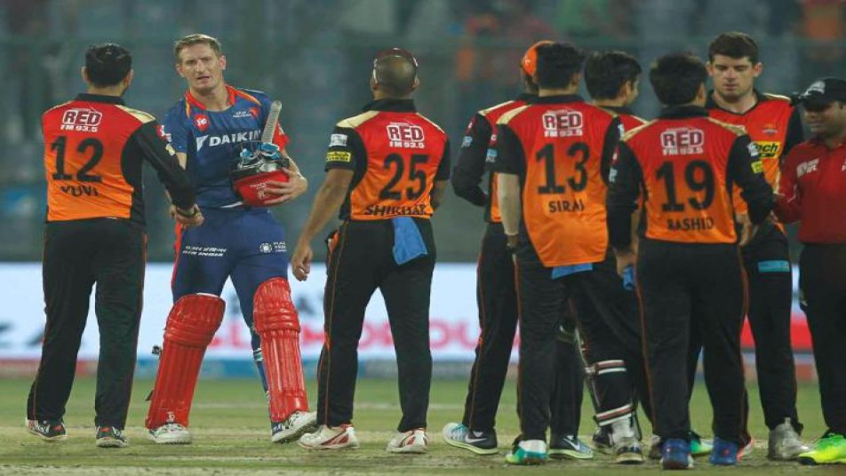 कोरे एंडरसन और युवा ब्रिगेड की शानदार पारियों की मदद से दिल्ली डेयरडेविल्स ने लगातार हार का सिलसिला तोड़ते हुए हैदराबाद को छह विकेट से हराकर आईपीएल के प्लेऑफ चरण की दौड़ में खुद को बनाये रखा है.