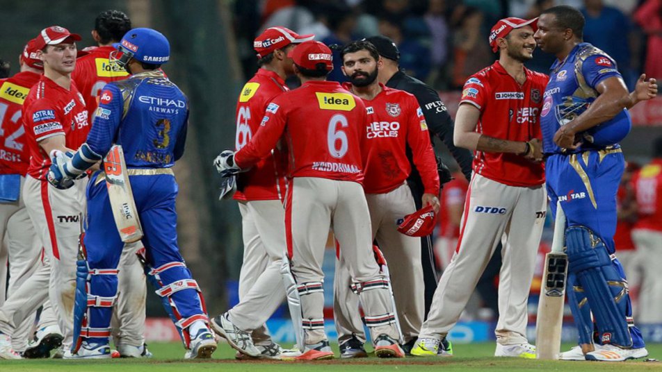 IPL 2017: चौके और छक्कों की बरसात के बीच पंजाब और मुंबई के गेंदबाजों ने किया बड़ा कमाल