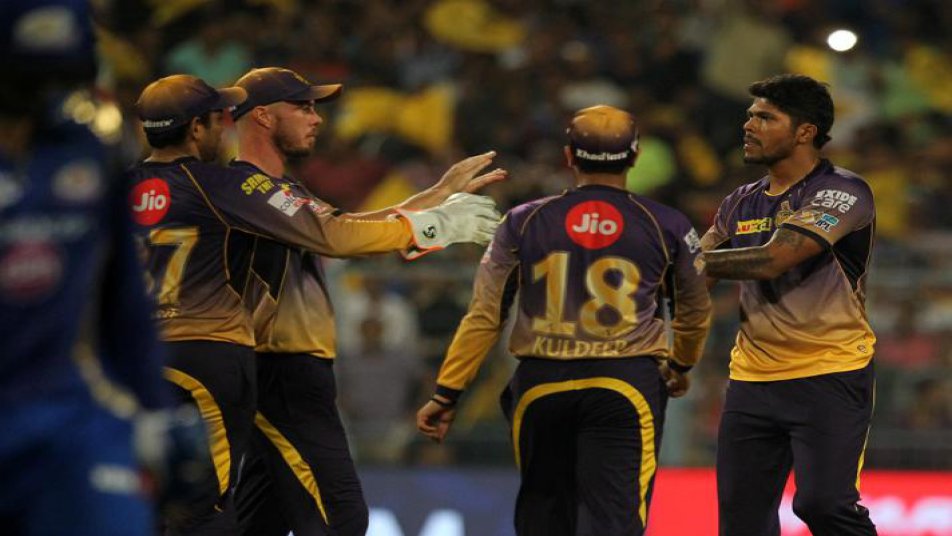 इस जीत के साथ मुम्बई की टीम तालिका में शीर्ष पर रहते हुए प्लेऑफ खेलेगी जबकि कोलकाता की टीम भी प्लेऑफ में क्वालीफाइ करने में कामयाब हो गी है. कोलकाता की टीम तमाम प्रयासों के बावजूद निर्धारित 20 ओवरों में आठ विकेट पर 164 रन बना सकी.