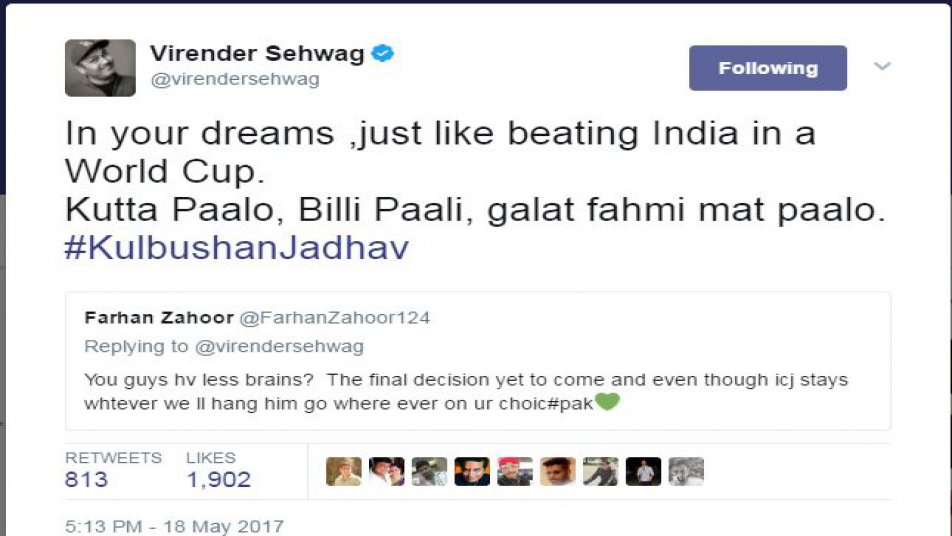इस पाकिस्तानी के ट्वीट के बाद सहवाग ने करारा जवाब देते हुए कहा,'भारत को वर्ल्डकप में हराने की तरह ये सिर्फ तुम्हारे सपनों में हो सकता है. कुत्ता पालो, बिल्ली पालो, गलतफहमी मत पालो.'