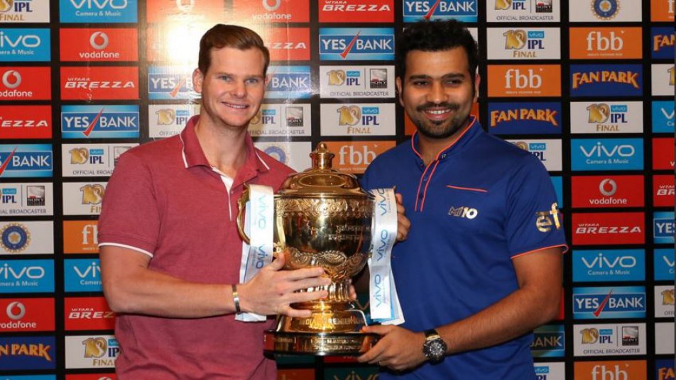 हैदराबाद के राजीव गांधी इंटरनेशनल क्रिकेट स्टेडियम में आज रात 8 बजे मुंबई इंडियंस और राइजिंग पुणे सुपरजाएंट के बीच आईपीएल का फाइनल मुकाबला खेला जाना है. इस मुकाबले से पहले दोनों ही टीमें जीत का दम भर रही हैं. आईपीएल के इस अहम मुकाबले से पहले हम आपको बता रहे हैं कि मुंबई इंडियंस की टीम में कौन कौन से खिलाड़ी ऐसे हैं, जो मुंबई को फाइनल में खिताब दिलाने का दम रखते हैं.