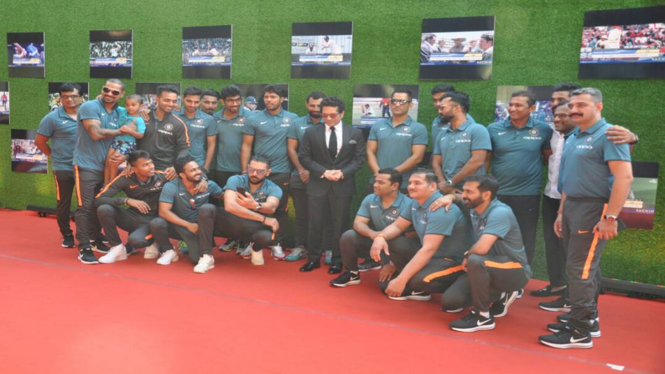 सचिन की फिल्म प्रीमियर पर पहुंचे टीम इंडिया के सभी बड़े सितारे