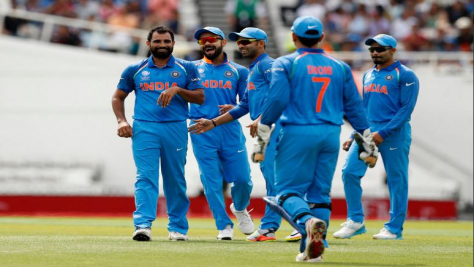 गौरतलब है कि कल टीम इंडिया को बांग्लादेश के साथ दूसरा और आखिरी अभ्यास मैच खेलना है. इस मैच में युवराज और रोहित शर्मा का खेलना तय माना जा रहा है. पहले अभ्यास मैच में ये दोनों खिलाड़ी नहीं खेल पाए थे.