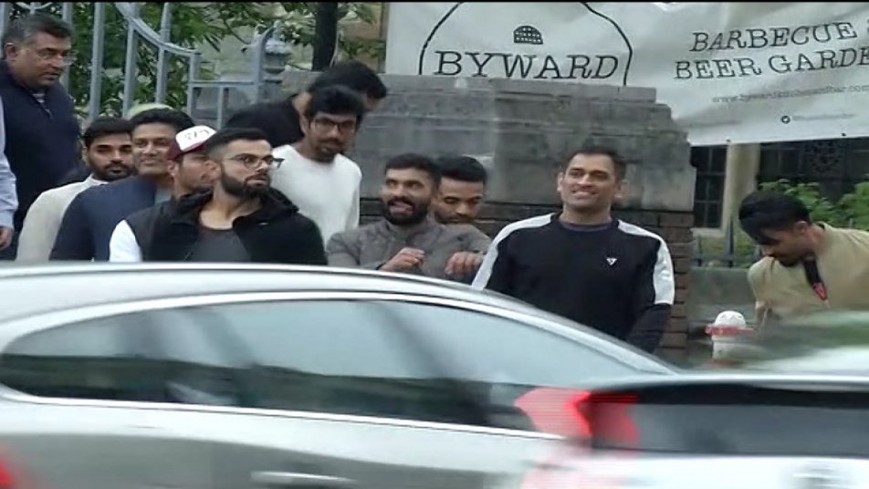 चैम्पियंस ट्रॉफी से पहले लंदन में शॉपिंग करने निकली टीम इंडिया