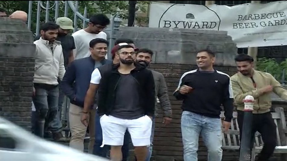 लंदन में शॉपिंग करने निकली टीम इंडिया.