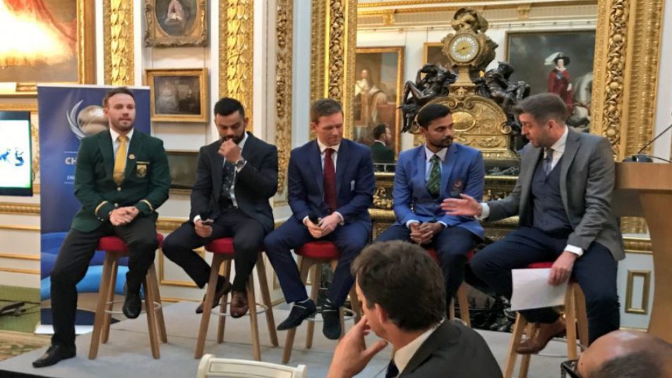 दुनिया की शीर्ष आठ क्रिकेट टीमें आज से शुरू हो रही चैम्पियंस ट्रॉफी में खिताबी मुकाबले के लिए कमर कस चुकी हैं. एक जून से 18 जून तक चलने वाले इस टूर्नामेंट में दो सेमीफाइनल और एक फाइनल सहित कुल 16 मैच खेले जाएंगे. सभी तस्वीरें सौजन्य: एजेंसी