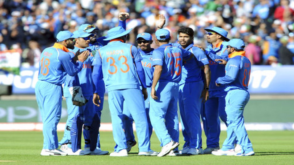 भारतीय टीम की इस जीत में एक खास बात ये है कि इसके साथ ही टीम इंडिया ने पाकिस्तान को आईसीसी के किसी भी इवेंट में कुल 12 बार हरा दिया है. जो कि एक रिकॉर्ड है.