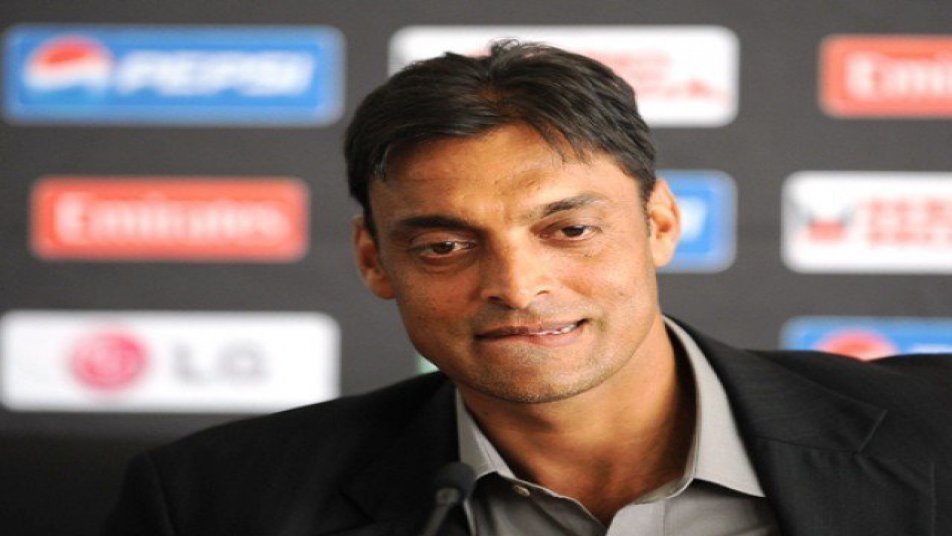 पूर्व तेज गेंदबाज शोएब अख्तर ने बोर्ड पर निशाना साधते हुए कहा, “मैच का परिणाम निराशाजनक है, लेकिन अगर हम इसमें सुधार चाहते हैं, तो अब वक्त आ गया है कि घरेलू क्रिकेट के स्ट्रक्चर और क्रिकेट बोर्ड में सुधार का किया जाए.”