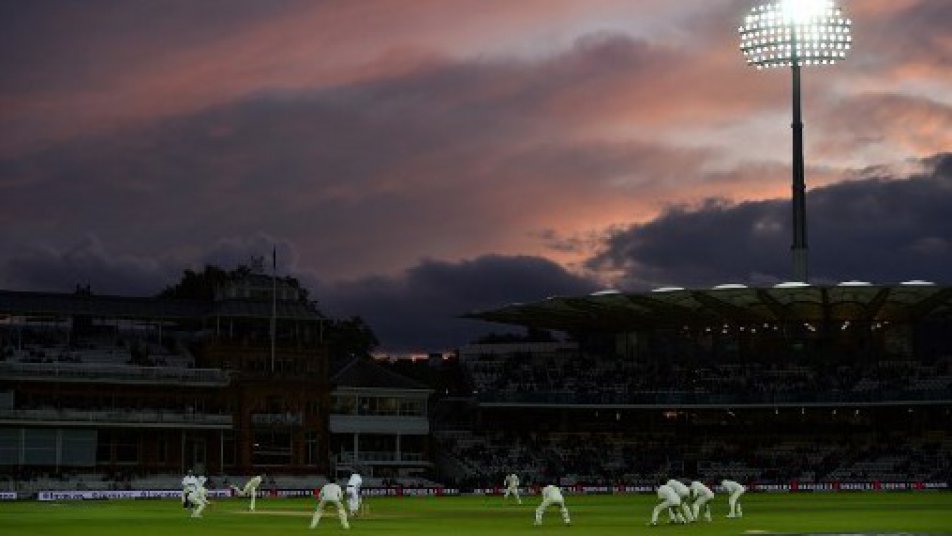 ENGvsWI: दूूसरे दिन वेस्टइंडीज़ को मिली बढ़त, रोमांचक हुआ मैच