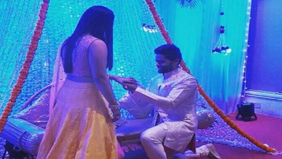 इससे पहले 29 मई को यादव ने सगाई की थी.