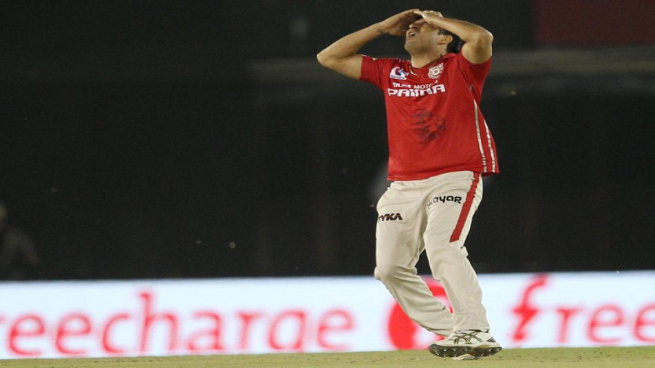 IPL 9: हार के बाद फूटा मैक्सवेल का गुस्सा !