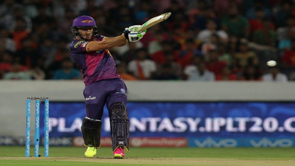 डुप्लेसिस ने खुद इसकी पुष्टि की. उन्होंने ट्वीट किया,‘‘आईपीएल टूर्नामेंट में मेरा सफर खत्म हो गया है. अंगुली टूट गई है और छह हफ्ते के लिए बाहर. धन्यवाद भारत और राइजिंग पुणे सुपरजाइंट्स, मैंने लुत्फ उठाया.’’