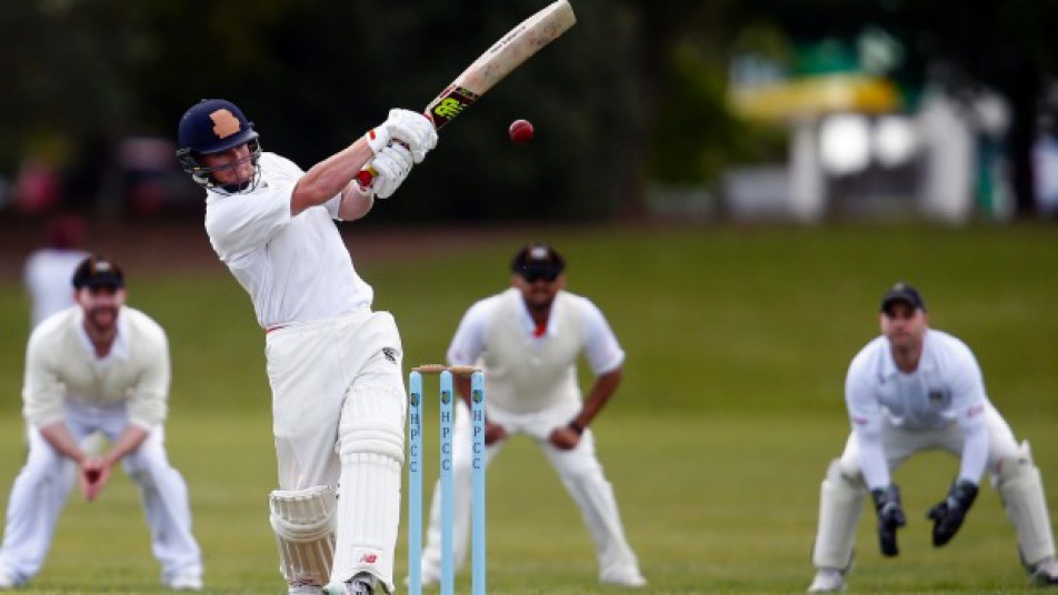 जी हां सही समझे आप 6 गेंदों पर छह छक्के लगाने वाला रिकॉर्ड लेकिन अब एक युवा बल्लेबाज़ ने बिल्कुल युवी स्टाईल में एक बड़ा कारनामा कर दिखाया.