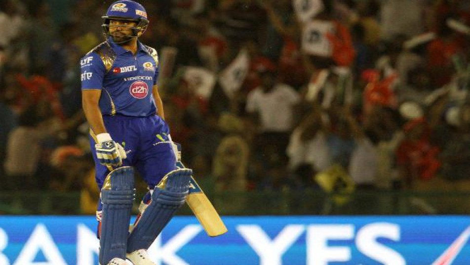 आईपीएल सीज़न 9 में 7 में से 4 मैच गंवाकर मुश्किल से गुज़र रही मुंबई की टीम को दिग्गज लसिथ मलिंगा के बाहर होने से एक बड़ा झटका लगा था.