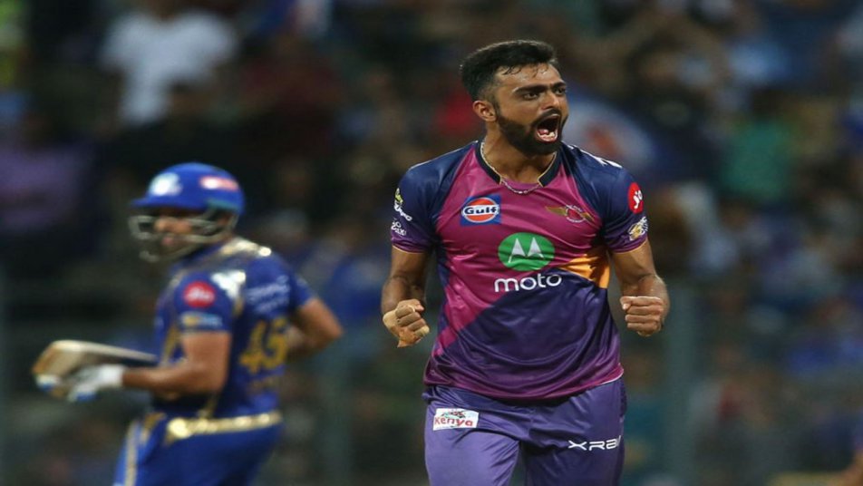 इस हार के साथ ही आईपीएल में मुंबई की टीम की लगातार सात मैचों में जीत का सपना अधुरा ही रह गया. 