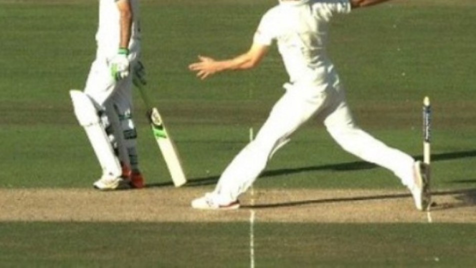 बांग्लादेश में एक किशोर क्रिकेटर की एक बल्लेबाज ने स्टम्प से पीटकर जान ले ली चूंकि उसने एक नोबॉल को लेकर अंपायर को ताना मारा था.